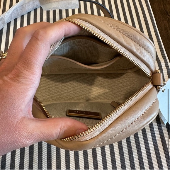 Tory Burch Kira Chevron camera bag Devon sand color gold tone hardware NWT - Picture 4 of 16
